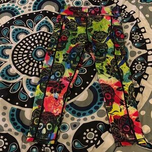 Constantly Varied Gear Tie Dye Skulls Capri Leggings